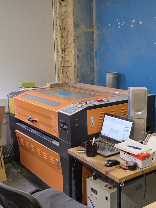 Продам прибутковий виробничий бізнес - реклама з дерева чи пластику