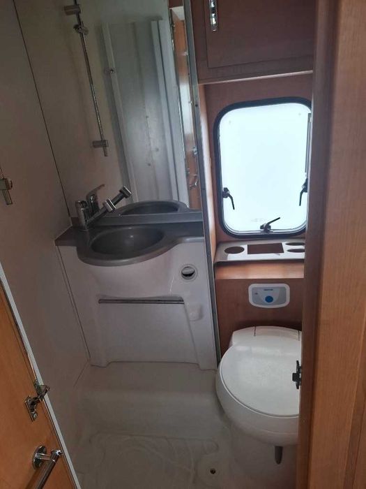 Autocaravana cama central