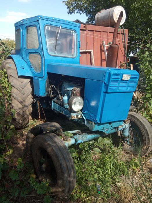 Трактор колісний