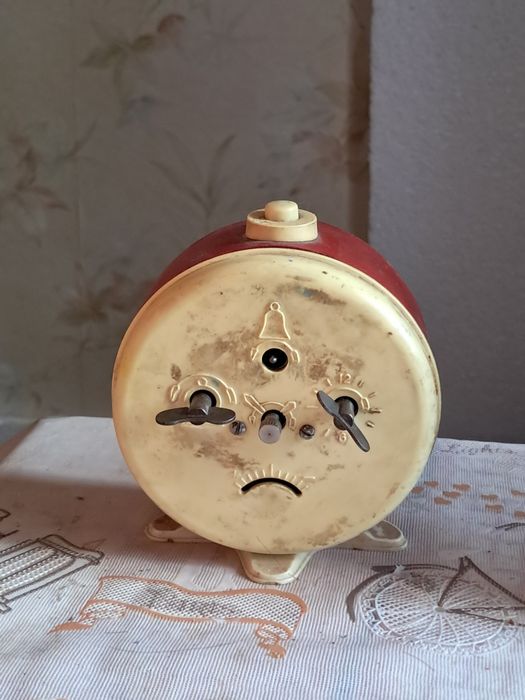 Будильник Витязь