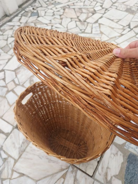 Cesto de roupa suja em verga
