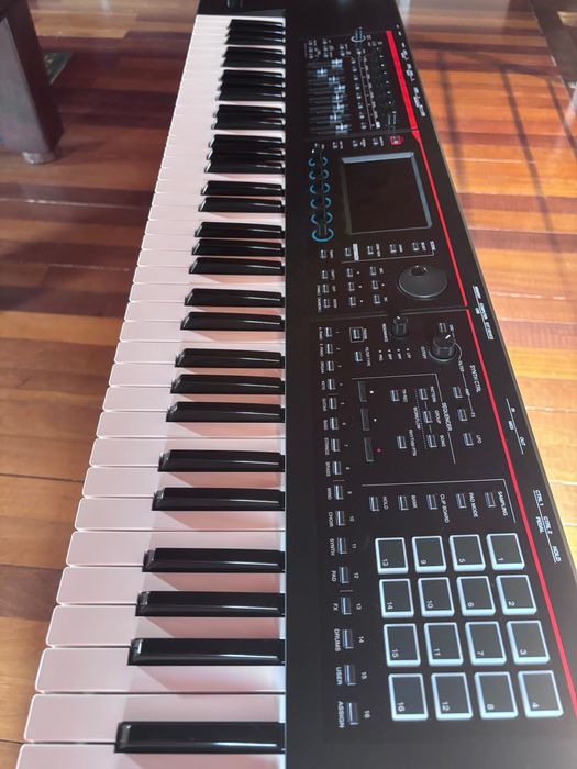 Roland FANTOM-07 76 teclas — totalmente funcional