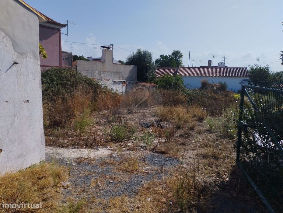Moradia Térrea para recuperar em terreno de 600m2, Arealão, Santiago d — Abela, Setúbal