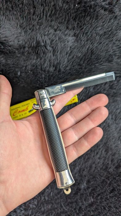 Карманная выдвижная расческа для волос на кнопке складная barber