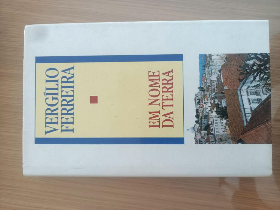 Vendo livro Em nome da Terra