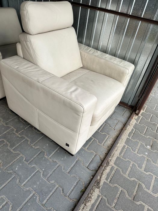 Sofa i dwa rozkładane fotele