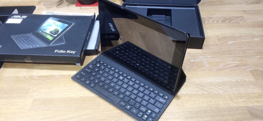 Tablet ASUS Memo Pad me302kl z klawiaturą ASUS folio key
