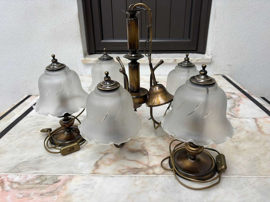 Candeeiros de Quarto em Latão Envernizado