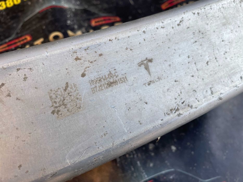 Підсилювач заднього бампера Tesla M3 ОРИГІНАЛ тесла 3 1095314-00-C