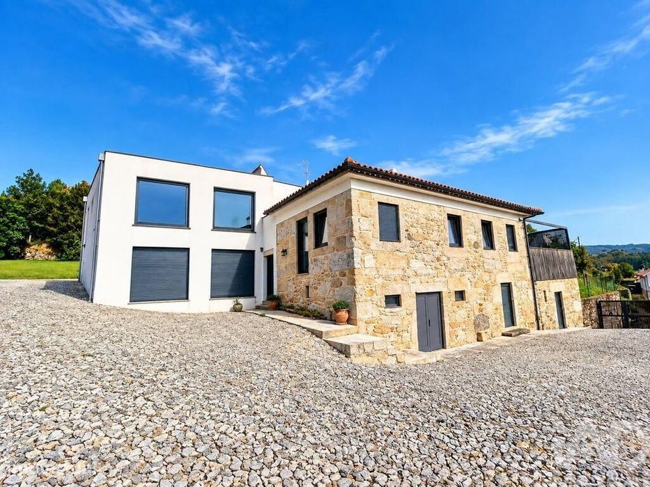 Casa / Villa T4 em Gandra e Taião de 228,00 m2