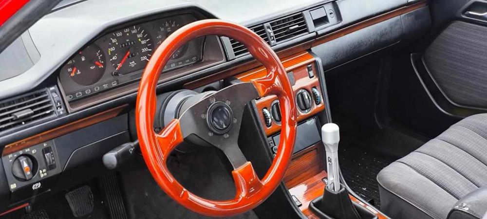 MERCEDES-BENZ S124 300TD — om606 Superturbodiesel