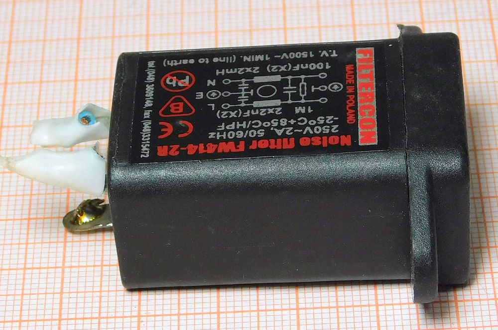 Filtr sieciowy przeciwzakłóceniowy 250V 2A Filtercon [9]