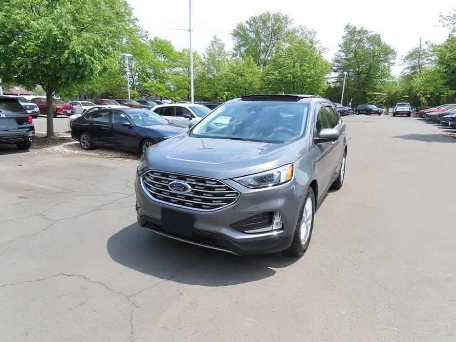 Ford Edge SE      2022