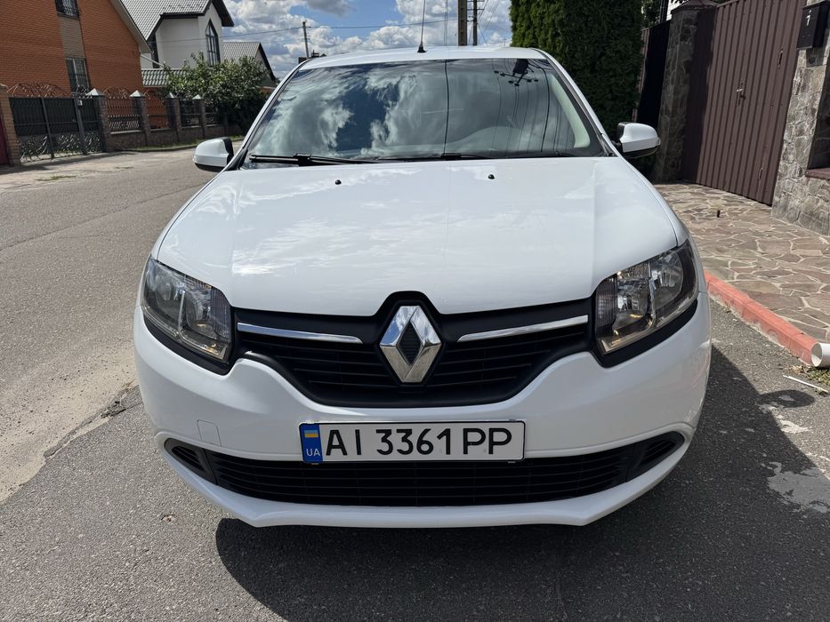 Renault logan 2016  бензин