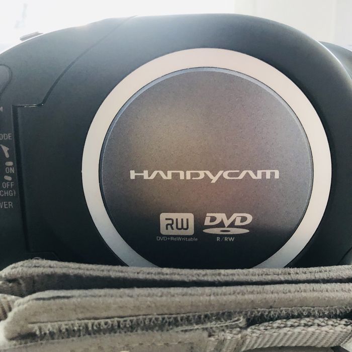 Відеокамера Sony DCR-DVD92E.