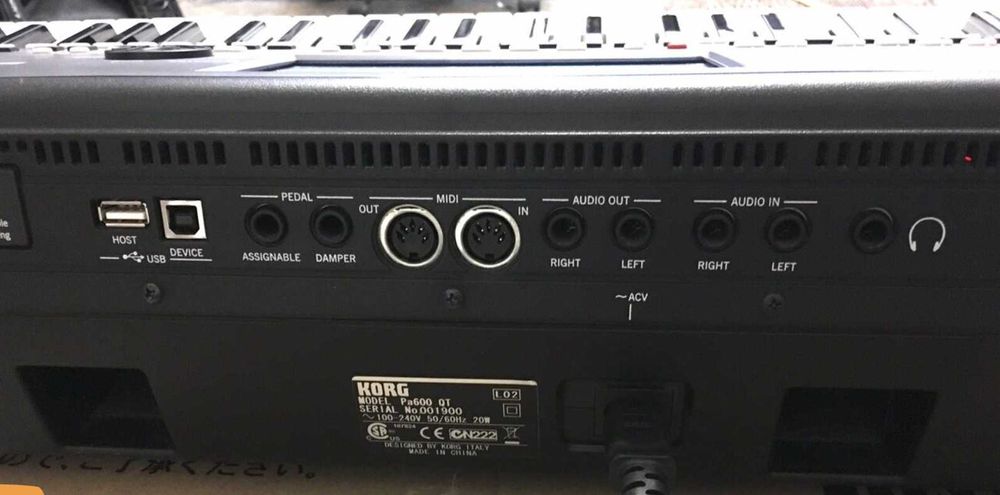 Korg PA600 selado por estrear com garantia 3 anos e fatura em seu nome