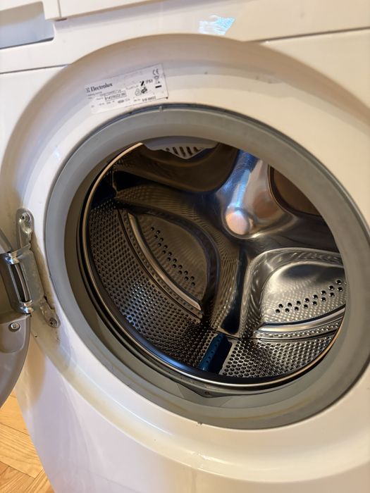 Pralka Elektrolux slim wąska