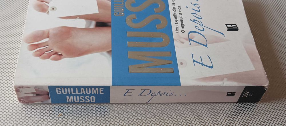 E Depois... Livro de Bolso de Guillaume Musso