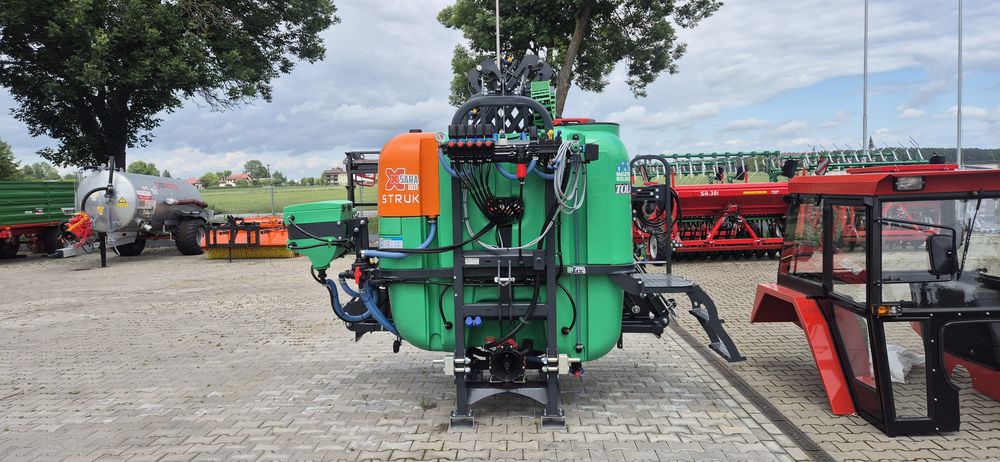 Opryskiwacz hydraulicznie rozkładany Tolmet Xsara 600, 800, 1000, 1200 Bruno X Borys Biardzki