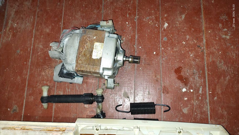 Двигун та інше до пральної машини