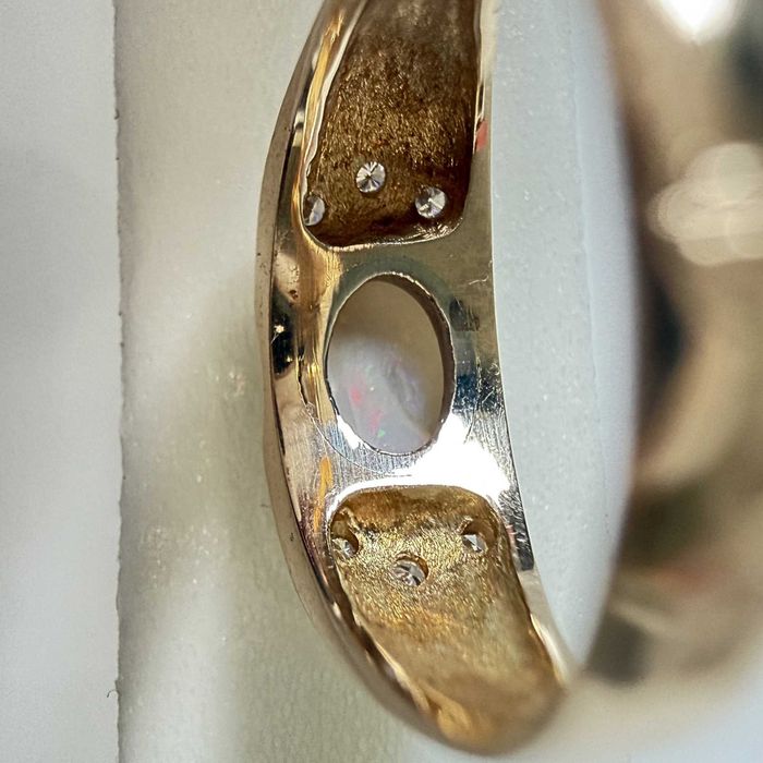 Złoty pierścionek z opalem i 6 diamentami (0,09 CT) PRL'87r 14K unikat