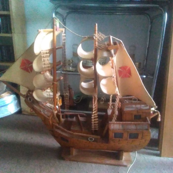 Barco feito à mão