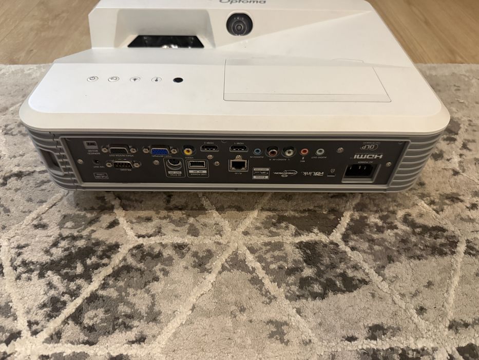 Projektor Optoma EH 320UST + ramie regulowane