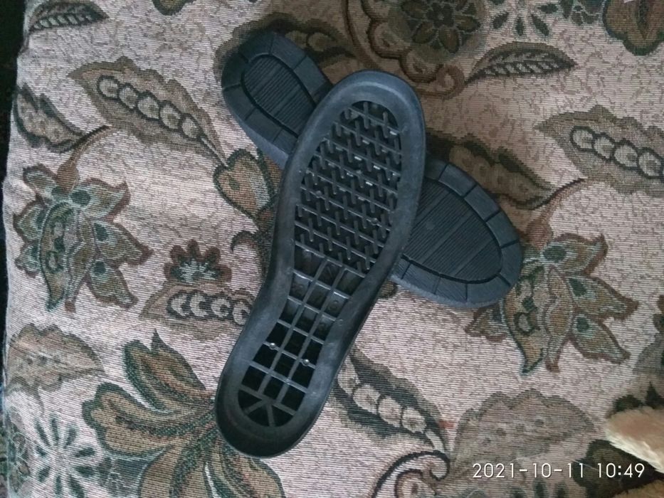 Продам  новые подошвы на женскую обувь   размер 38, 35, 41