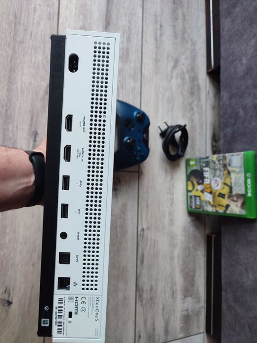 Konsola Xbox One S