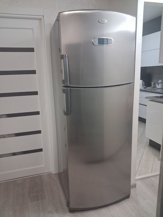 Холодильник Whirlpool ARC4208IX