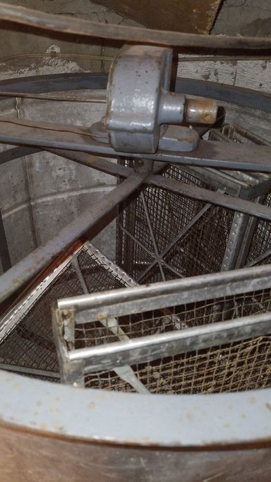 Медогонка на 4 рамки