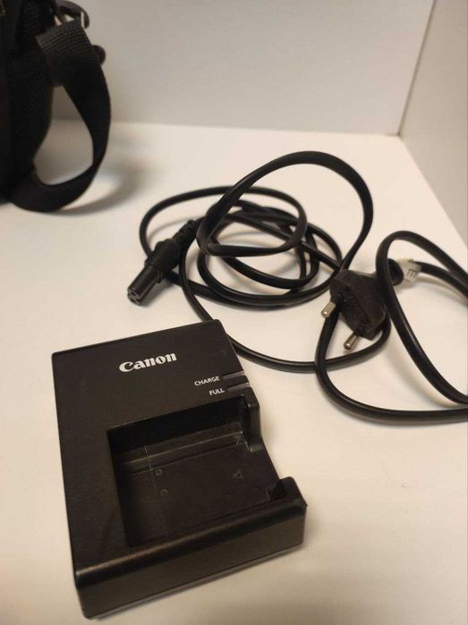 Фотоапарат Canon EOS 1100D Kit 18-55