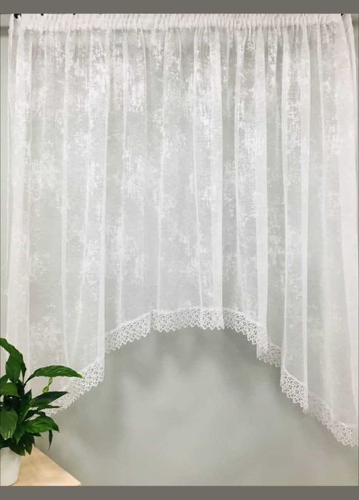 Короткий тюль готовий на тасьмі