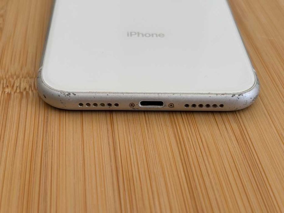 iPhone XR branco de 64 GB com 3 carregadores (EUA + UE + indução) 80% (US charger included)