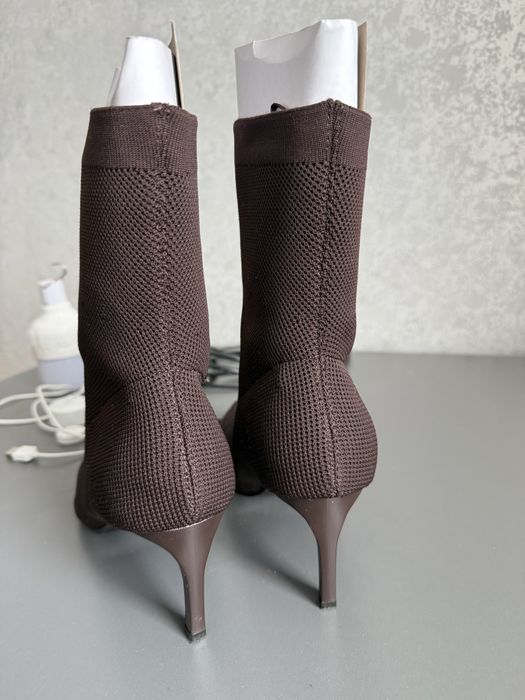 Ботинки reserved 39 на шпильці ботинки чулки