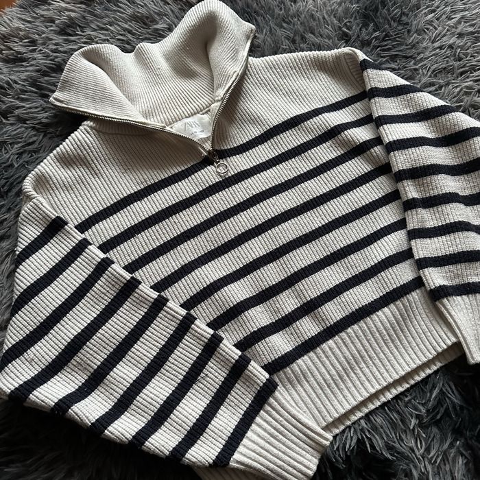 Світшот, светр від Zara