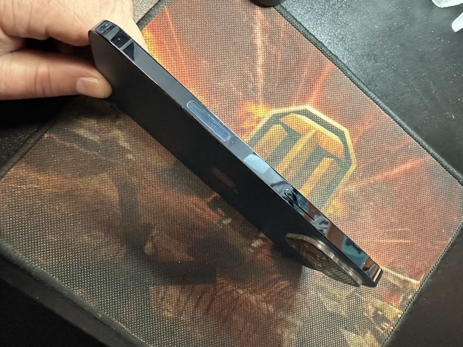 Продам IPhone 12  Pro max