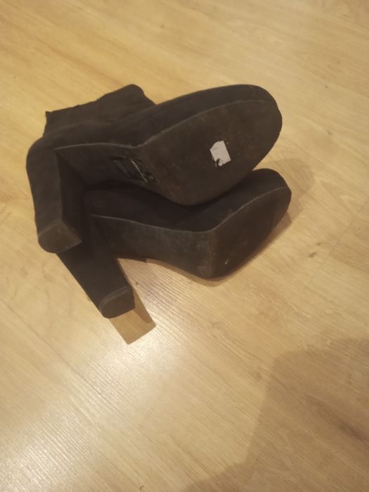 Buty damskie na obcasie H&M r.39