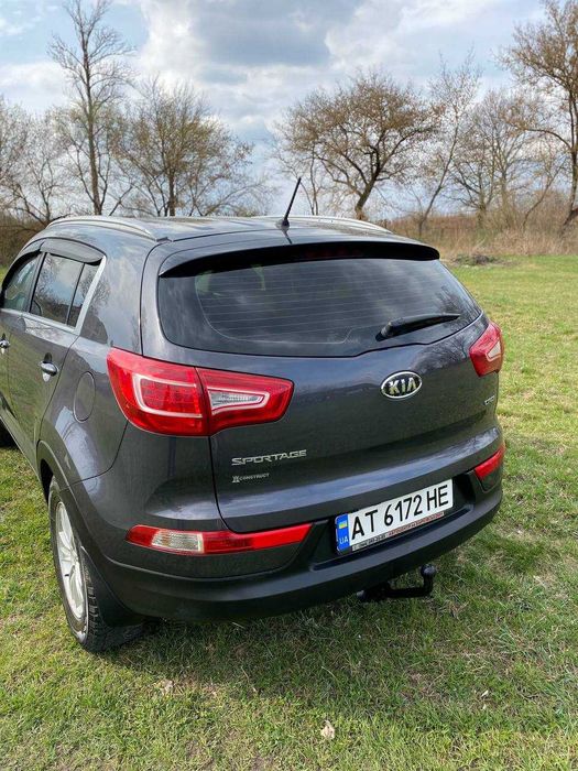 Продам автомобіль Кіа спортедж 2012р .в.