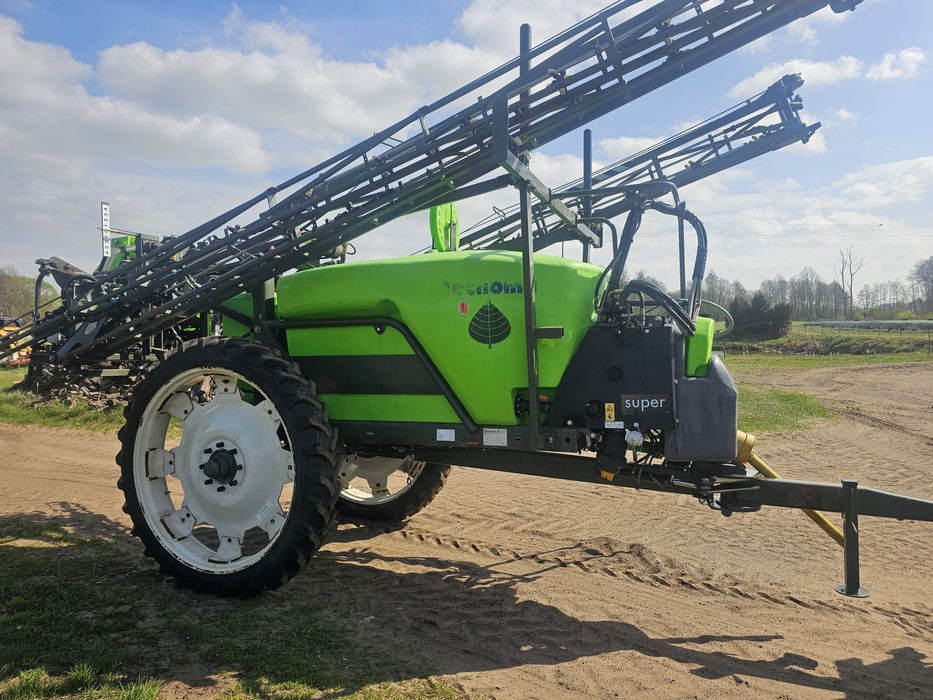 Opryskiwacz Tecnoma 24/12 m 2600 litrów