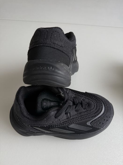 Кросівки  adidas