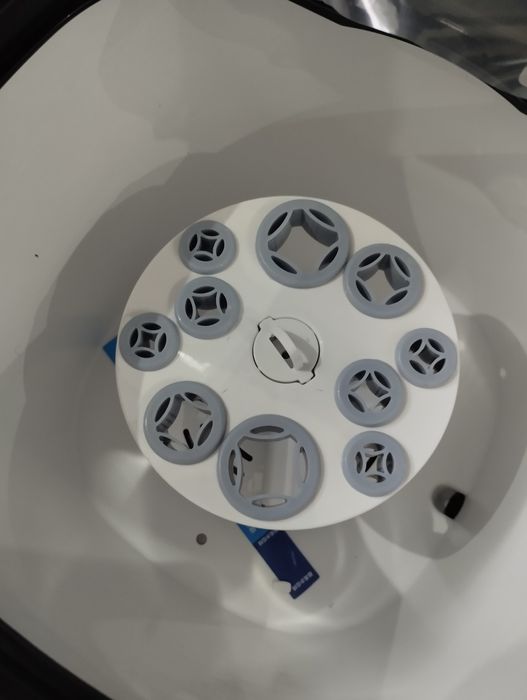 Prezent Maszynka do czyszczenia pędzli makijaż