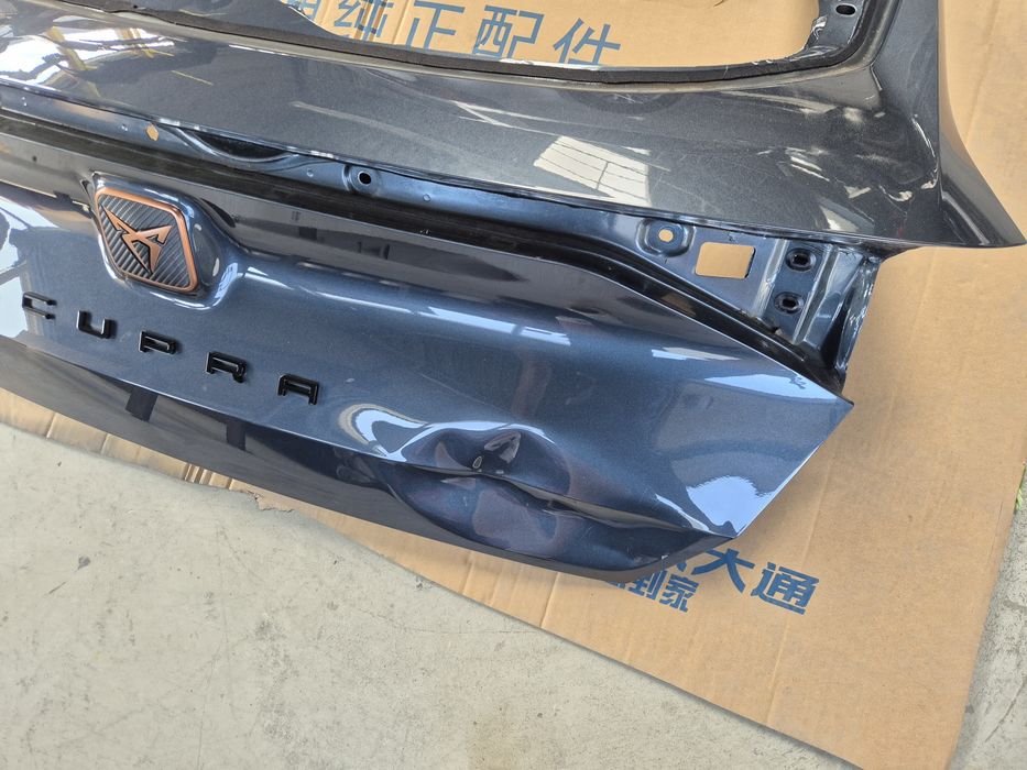 Cupra Born klapa