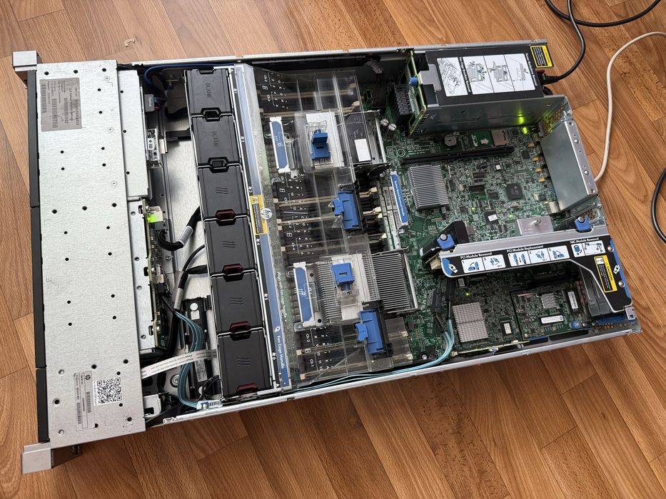 Сервер HP ProLiant DL380p Gen8 / Xeon E5-2670 / 32GB / 5x300GB SAS