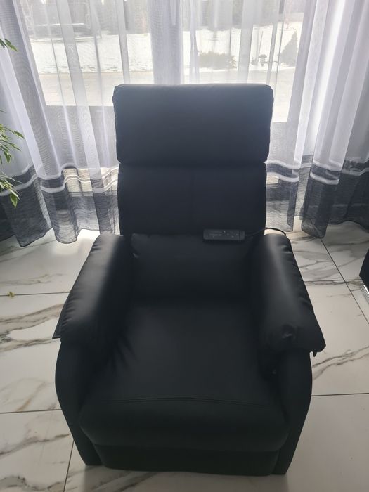 Fotel masujący na kółkach podgrzewany USB C