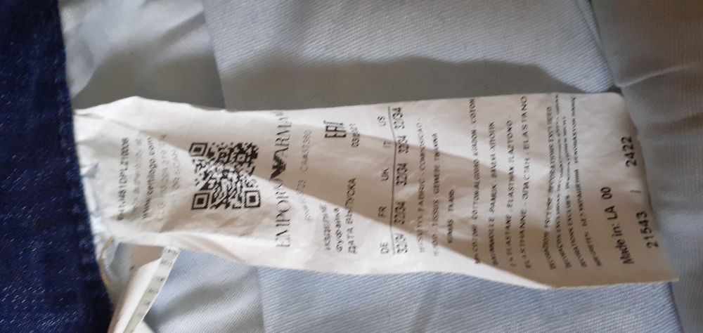 Spodnie jeansowe Emporio Armani rozmiar 32/34.