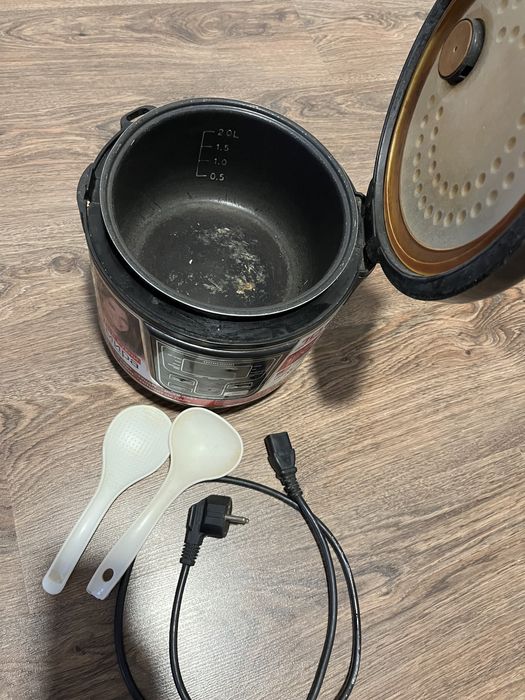 Мультиварка Redmond RMC-M10