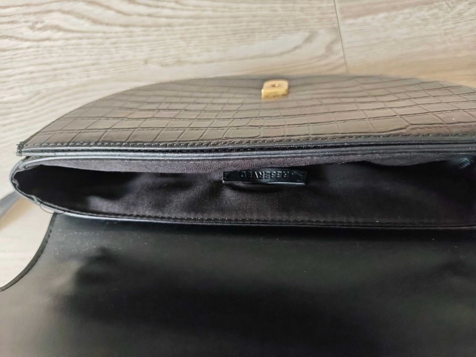 Torebka czarna crossbody Reserved