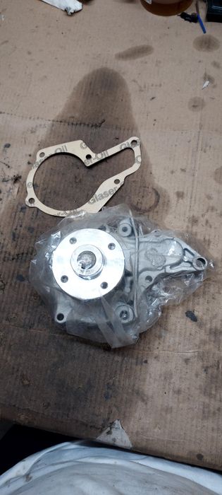 Bomba de agua toyota nova