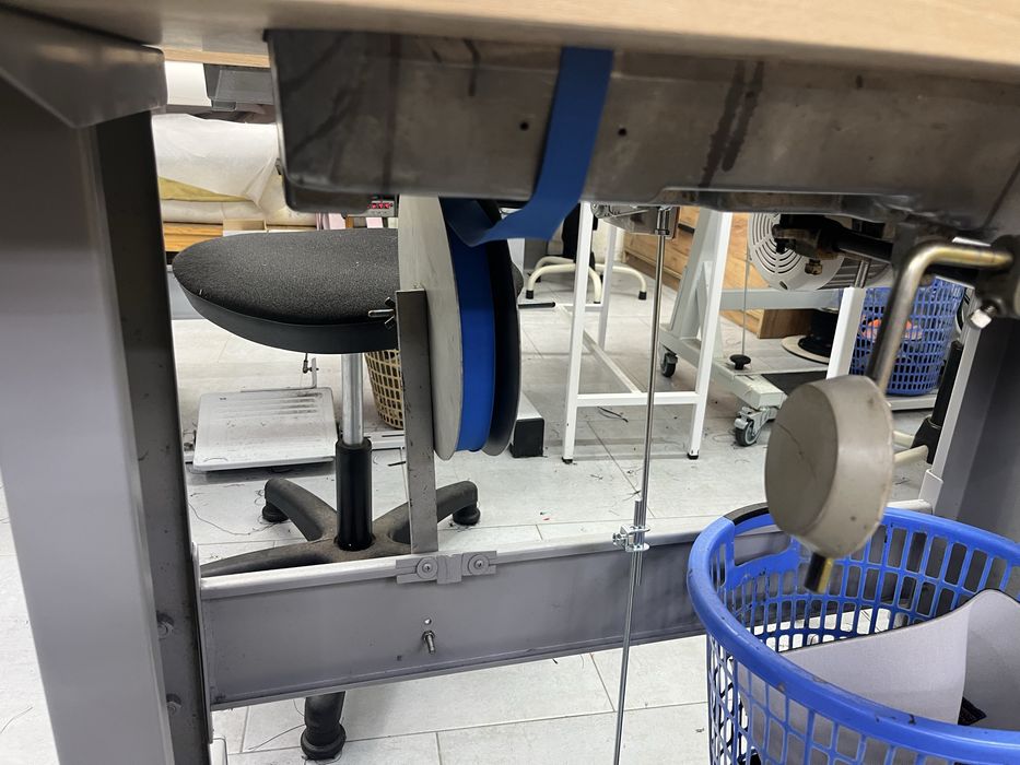 Maquina de costura triplo arrasto de 2 agulhas